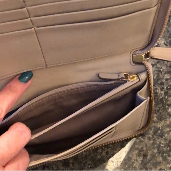 Preloved coach continental wallet - Picture 9 of 16